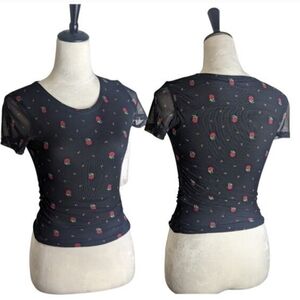 Black Rose Print Short Sleeve Top